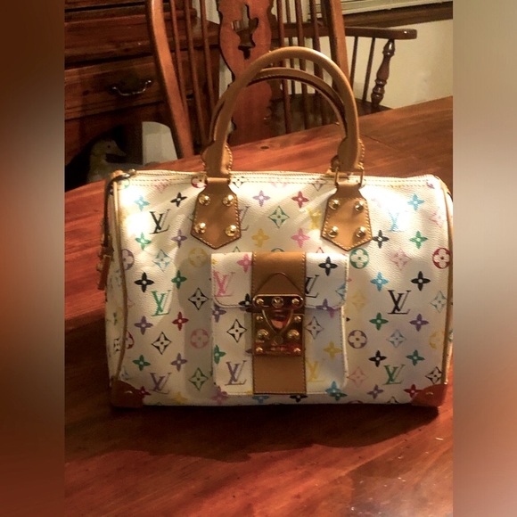 Designer Inspired handbag - Picture 3 of 16